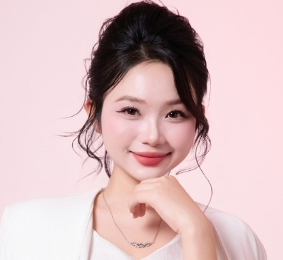 Giang My- Nhân viên văn phòng